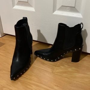 CHARLES DAVID BLACK LEATHER ANKLE BOOTS